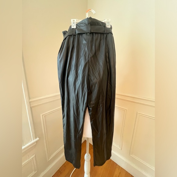 BCBGMAXAZRIA Faux Leather Cropped Paperbag Pant in Black - Picture 4 of 11